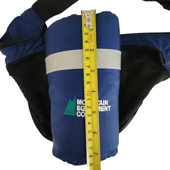 MEC (Mountain Equipment Co-op) Modular Hydration Waist Pack โ adjustable - Picture 10 of 12